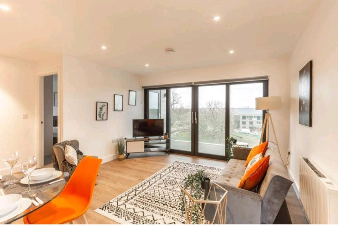 Spacious Balcony View Apt Near Nec Bhx Free Parking Sleeps 4 Hockley Heath Eksteriør billede